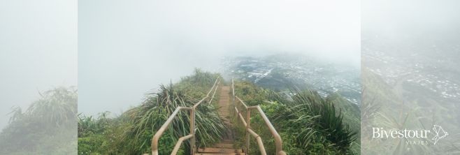 Escaleras de Haiku, Hawai_Bivestour